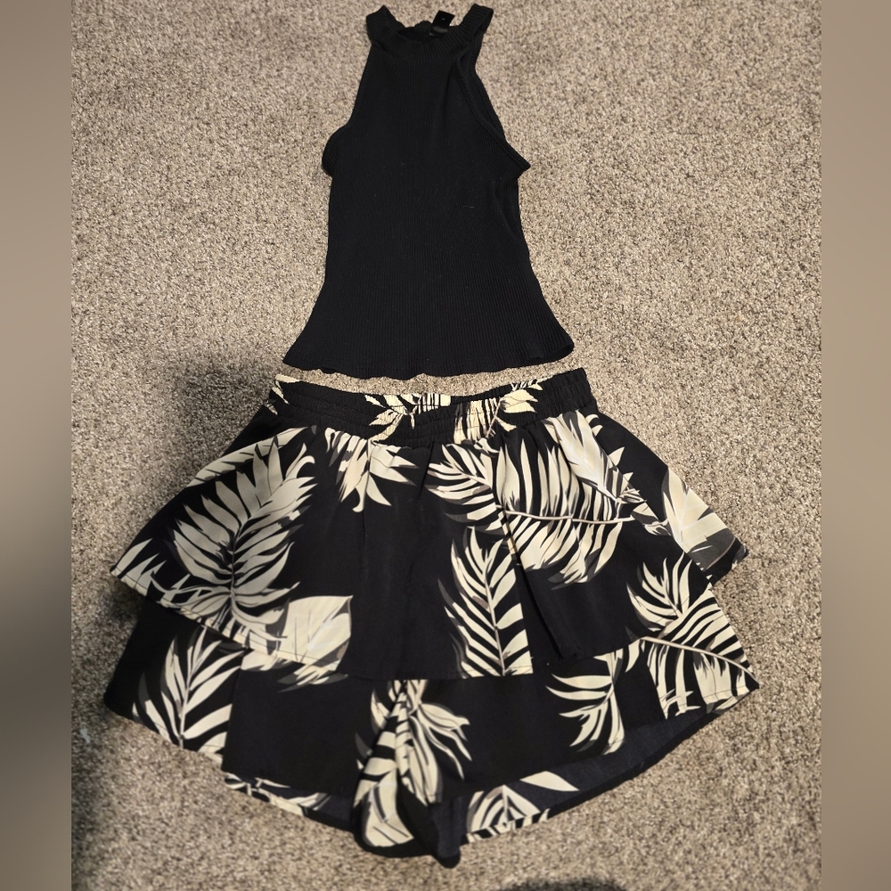 Black Sleeveless Top and Leaf Print Skort Set